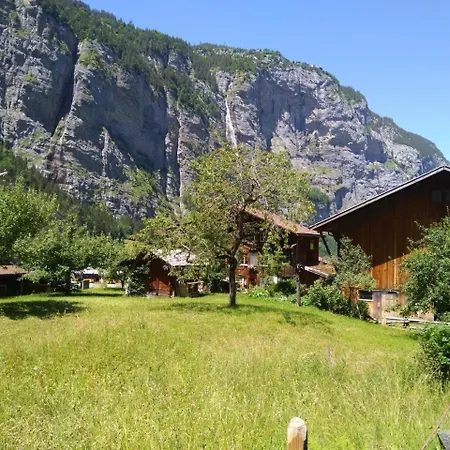 Ferien Flueehblueemli Semesterbostad *